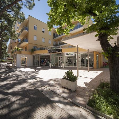 Hotel Colombo Riccione Exterior photo
